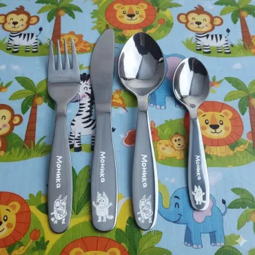 Personalized Children cutlery set engraved with CUSTOM Name and Cartoon Bluey